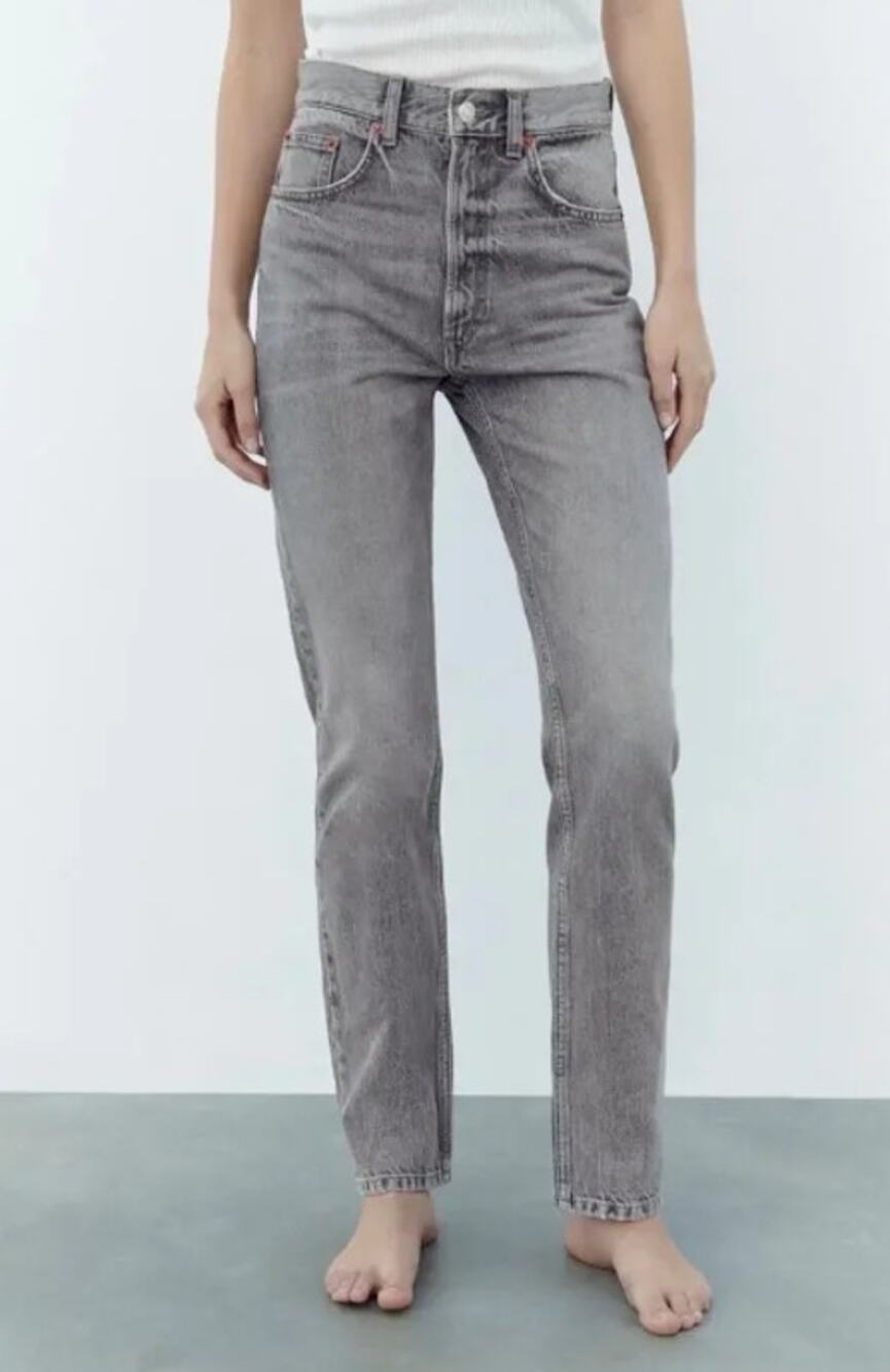 Zara High Rise Straight Leg Jeans 28 6 Gray
